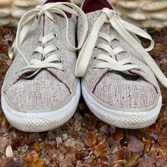 CONVERSE TENNIS/SNEAKER SHOES. Sz 7 Cream color w/maroon/silver weave. EUC. - Picture 5 of 7